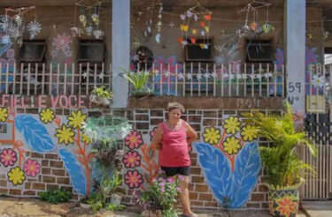 Depois de ouvir que sua casa “é de pobre”, ela resolveu ‘dar o troco’ com decoração